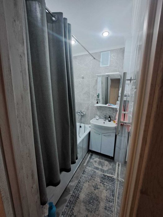 Продам 3-комн квартиру, мкр Береке