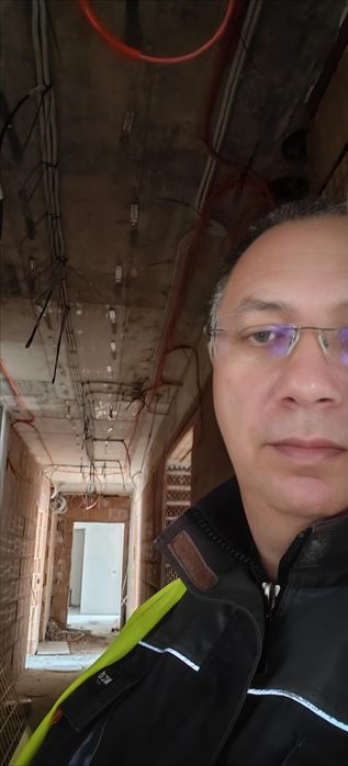 Електроуслуги и събота и неделя