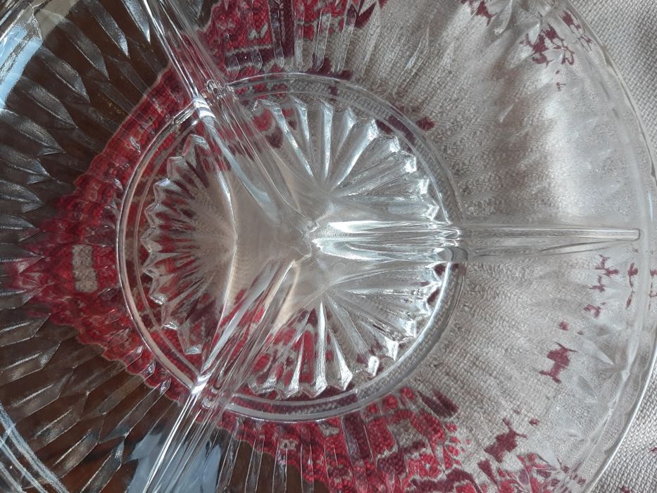 Плато кристално за сервиране; Чинийки за бяло сладко