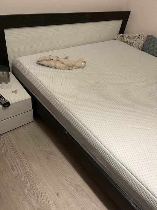 Спалня с гарсероб и шкафчета