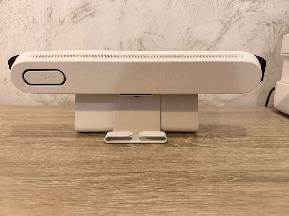 Sistem de conferințe video Poly Studio X30 4K UHD