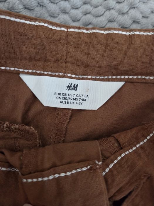 Vând pantaloni chino baieti H&M 128 cm