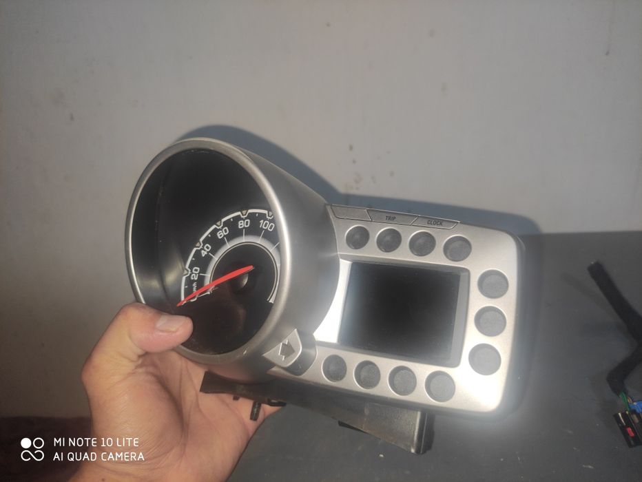 Spark tablo sotiladi