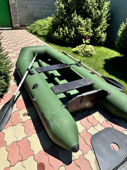 Надувная лолка Барс 2800