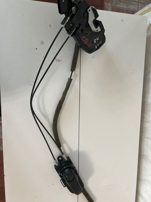 Замок задней двери Nissa Note