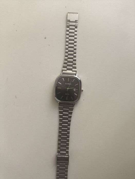 часы продается срочно