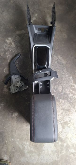 Продам Treacer 2 бар подлокодник.все что на фото болше ничего нет