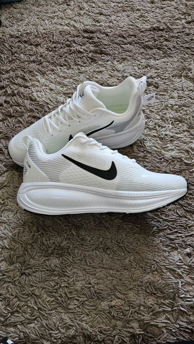 Кроссовки беговые Nike