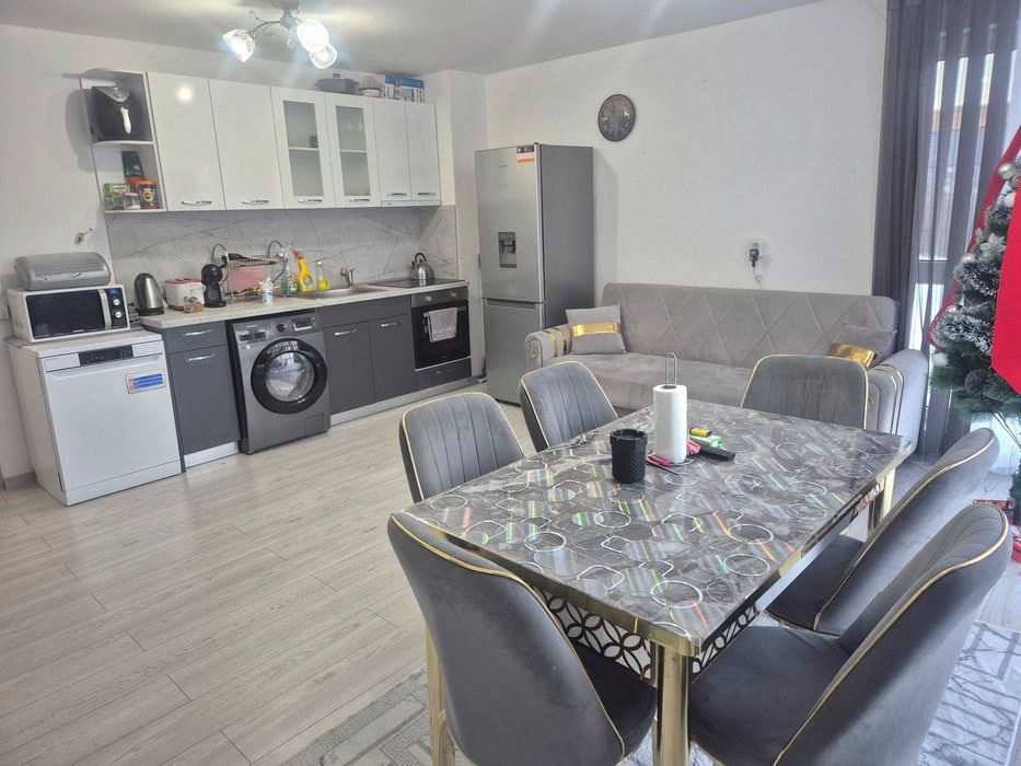 Продава се Тристаен апартамент в Шумен, Боян Българанов 1 - 80 кв.м за 1141 €/кв.м - Снимка #1