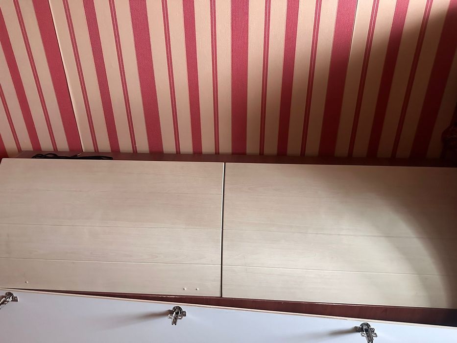 Продоется шкаф,комод и тумба