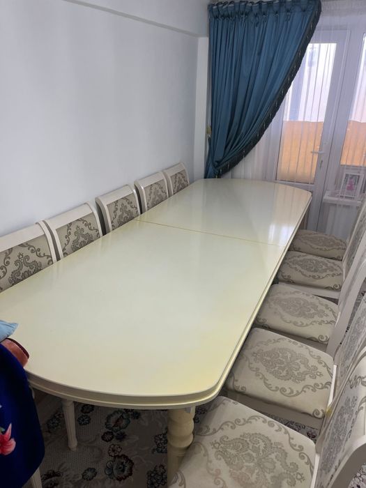 Продам Стол,стулья