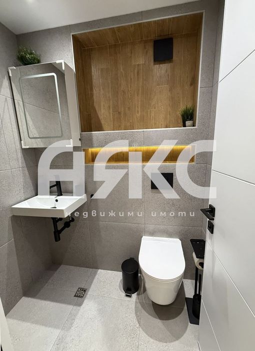 Дава се под наем Четиристаен апартамент в София, Център - 100 кв.м за 1650 € - Снимка #7