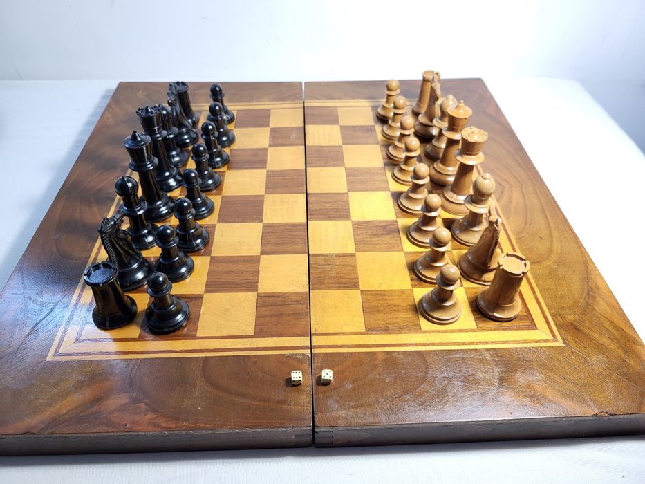 #8 Стар дървен шах и табла