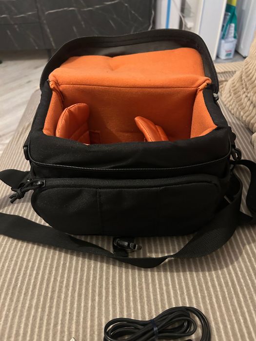 Aparat foto DSLR Nikon D3200 + Obiectiv AF-S 18-55mm VR II - Pachet complet