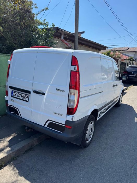 Vand mercedes vito 113 cdi masina este impecabila