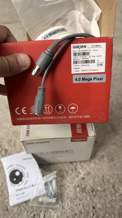 HIKVISION kamera 2 dona yengi srochno sotiladi