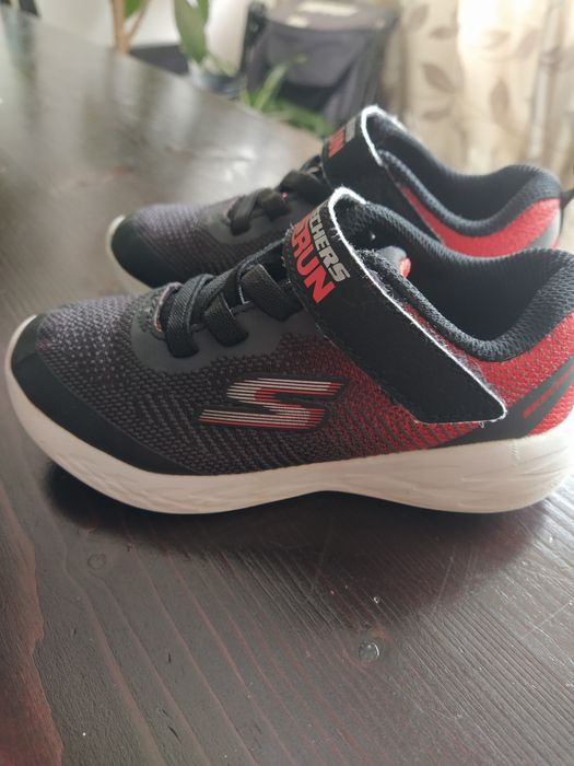 Vând Skechers GoRun mărimea 26