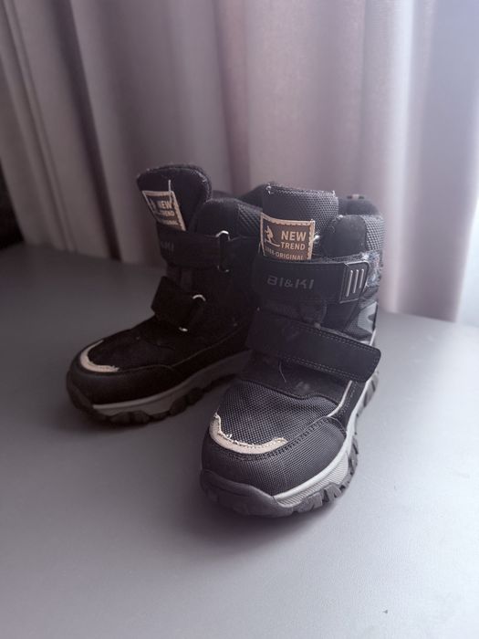 Продам зимние ботинки 29 р