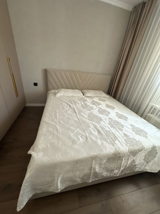 Продам кровать 180*200