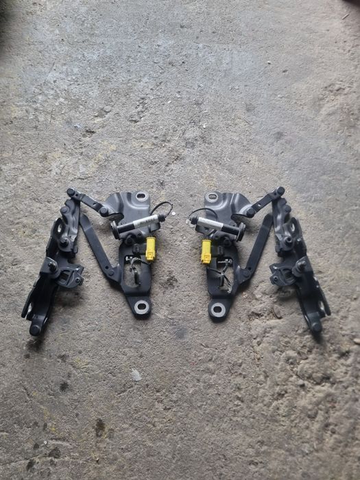 Set balamale capota cu capsa pirotehnica oem Bmw F10 F11 m550d xDrive