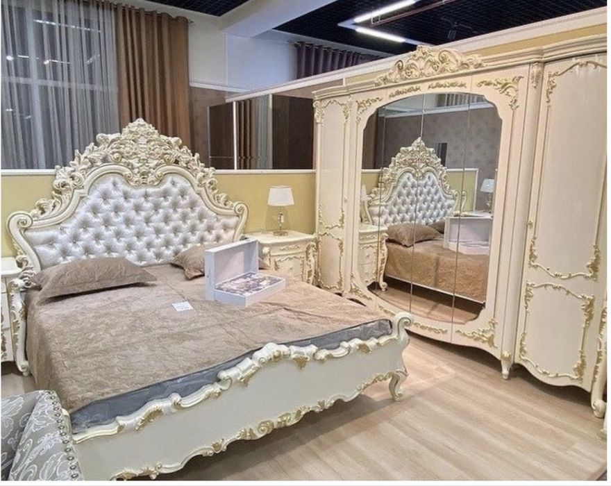 Продам спальный гарнитур