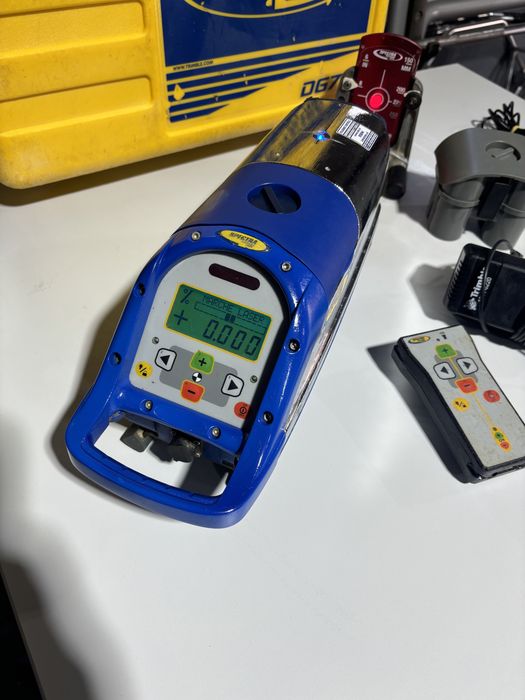 Nivela laser canalizare spectra topcon hilti