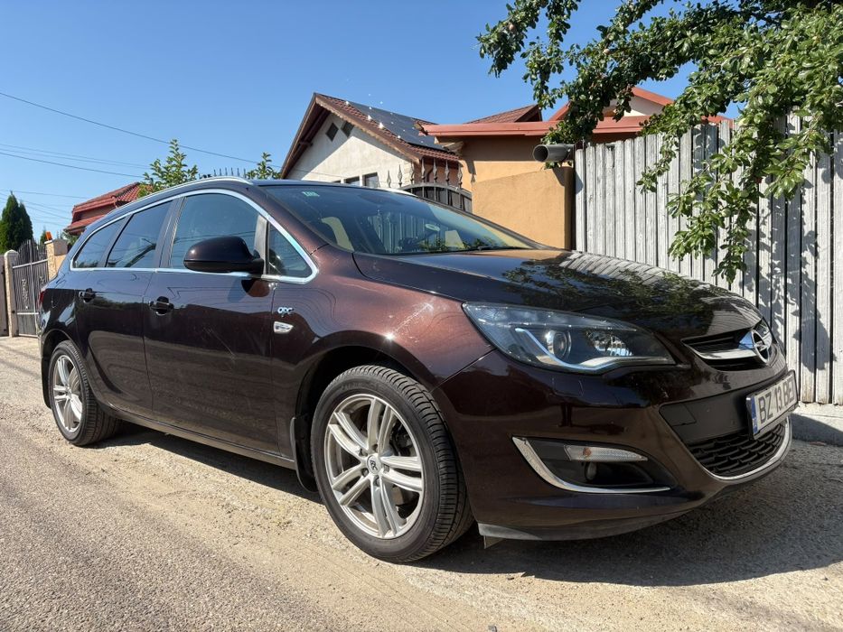 Opel Astra Sport Tourer Diesel 2014