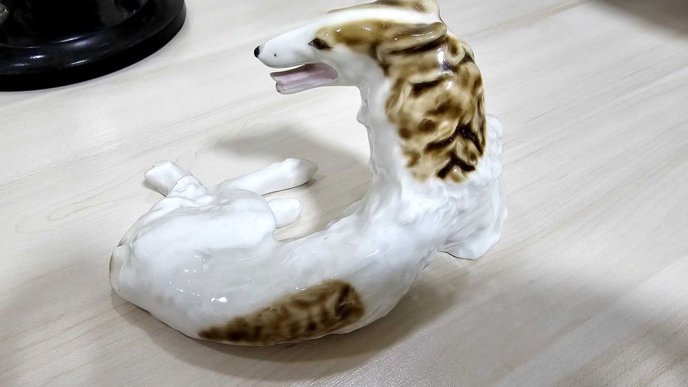 Статуэтка. ЛФЗ.  Отдыхающая борзая.