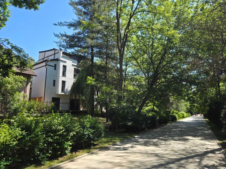 Închiriere clădire multifuncțională (P+2E+M) - zonă centrală, lângă Parcul Zăvoi din Râmnicu Vâlcea