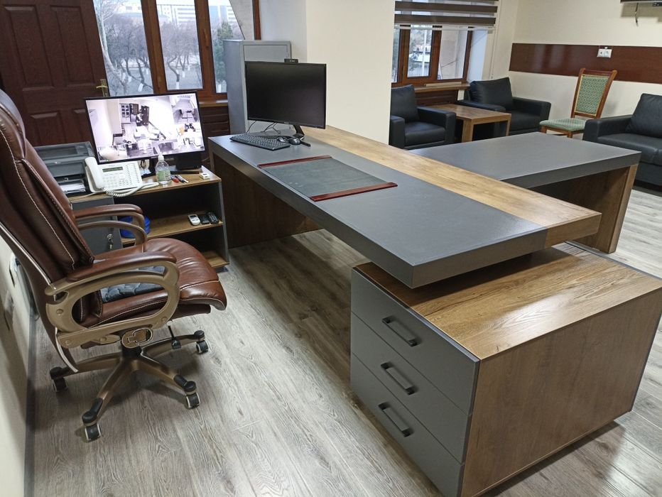 Har xil turdagi kompyuter va ofis stollarini yasaymiz