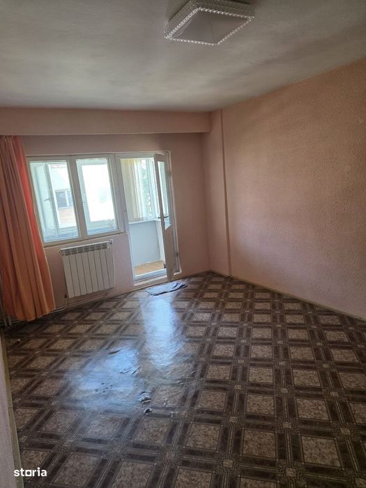 Apartament 2 camere zona P-ta Mare /Ion Pillat , etaj 3 ,decomandat