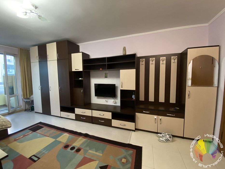 Дава се под наем Едностаен апартамент в Бургас, Славейков - 37 кв.м за 306 € - Снимка #1