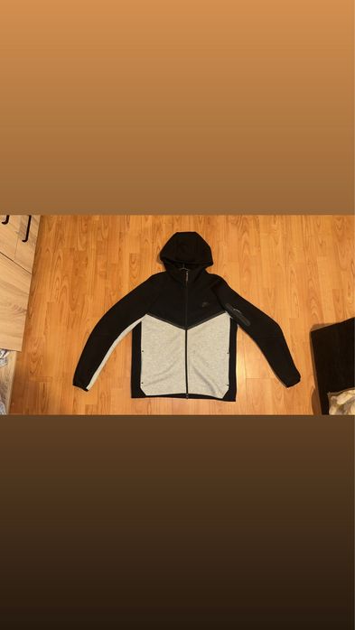 Nike tech gri cu negru