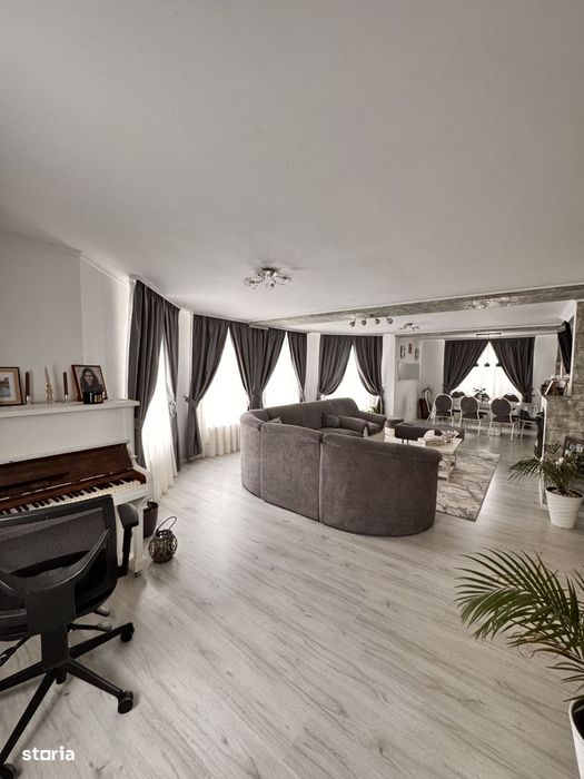 Vilă spațioasă cu 6 camere – Cartierul Viena, Oradea