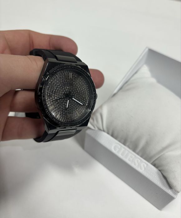 Часовник  GUESS