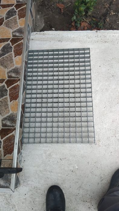 Vând gretare zincate sau trepte zincate