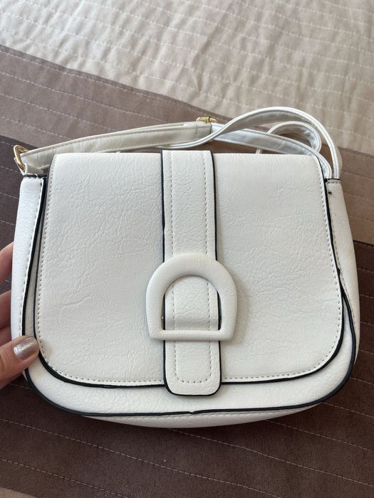 Малка дамска чантичка