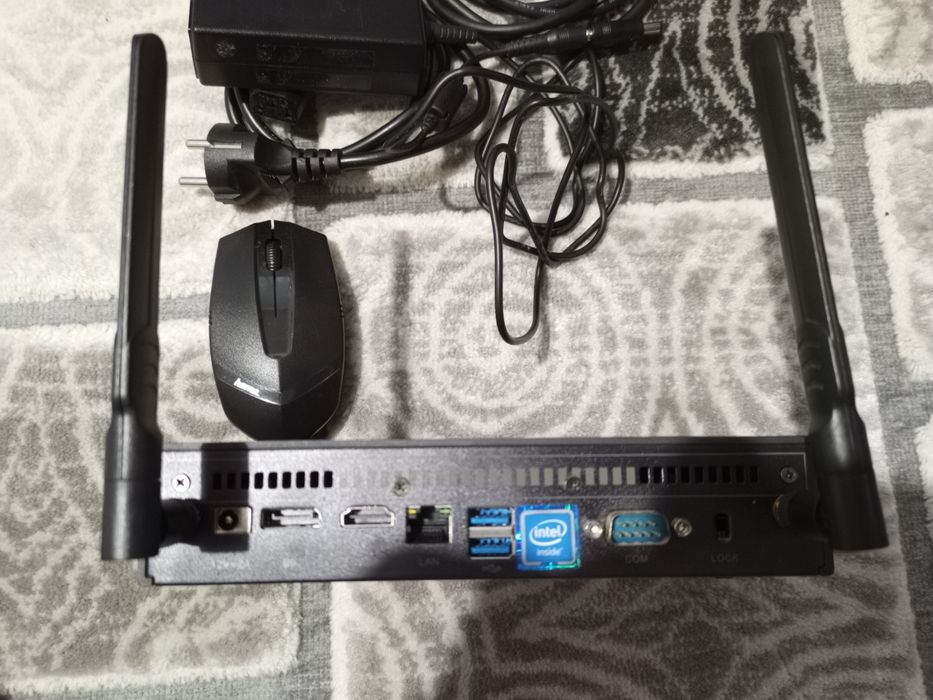 Vând mini pc desktop cu sistem