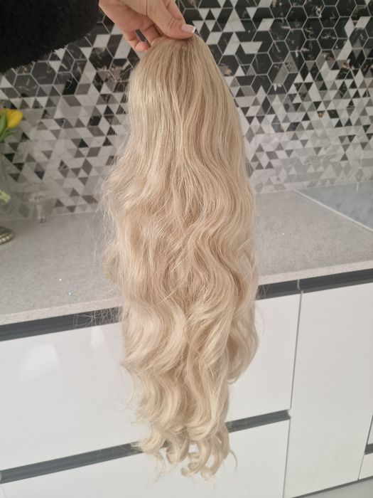 Нова синтетична опашка за коса на мрежа