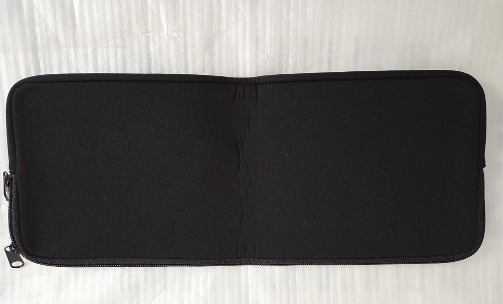Husa tastatura Kwmobile, neagra, din neopren