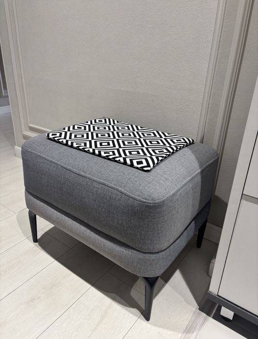 Пуфик банкетка стильная