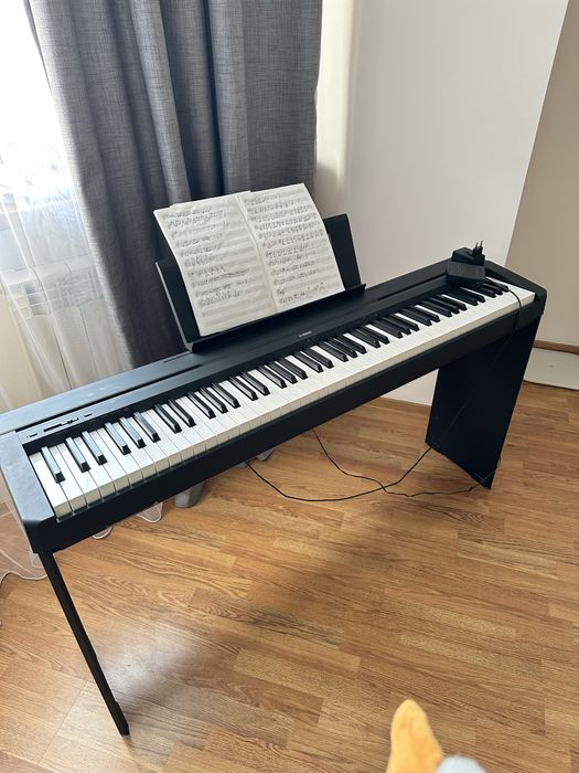 Цифровое Пианино Yamaha со стойкой