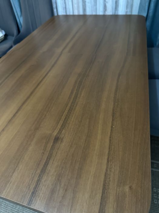 Продам стол деревянный