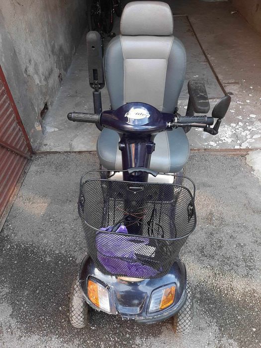 Продавам използвана електеическ аколичка