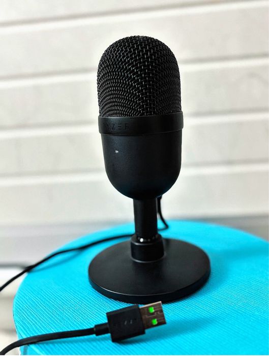 Микрофон Razer Seiren Mini