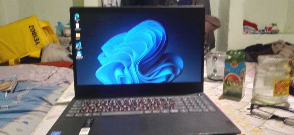 Lenovo V15  ideapad 3.   4gb ddr4/1000gb hdd