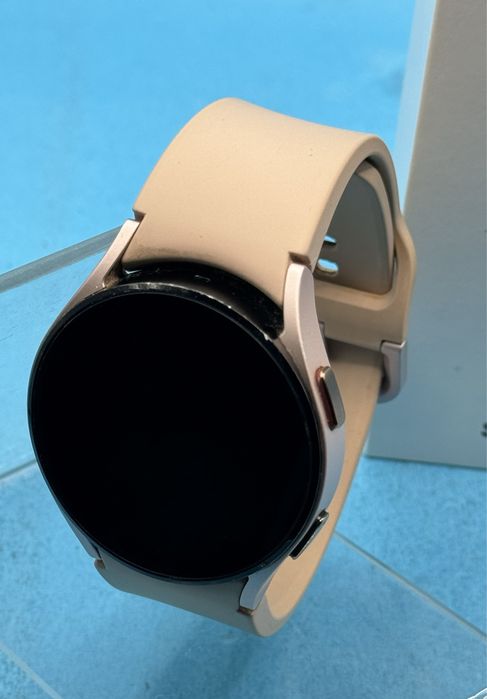 Смарт часовник Samsung Galaxy Watch 4, 40 mm, Pink gold