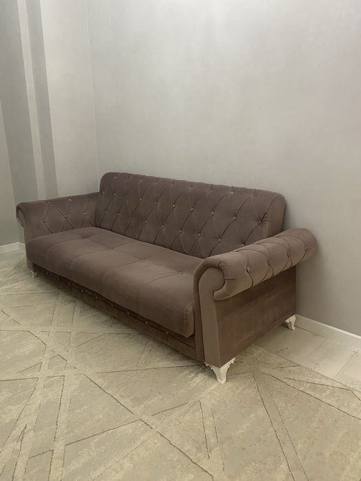 Продам диван для зала
