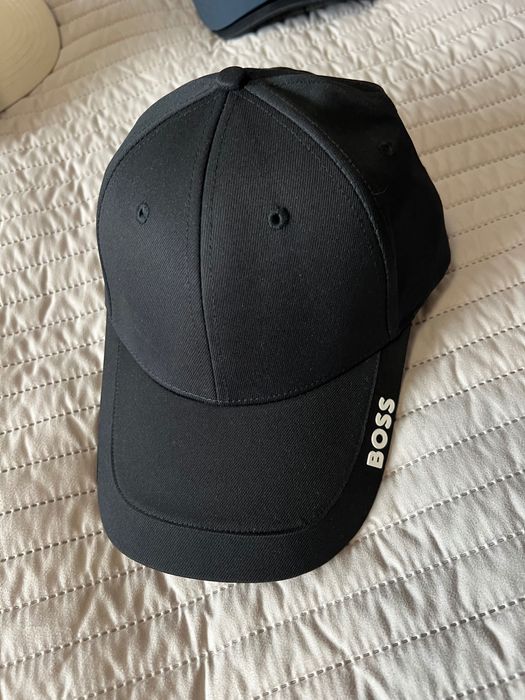 Boss оригинални шапки чисто нови