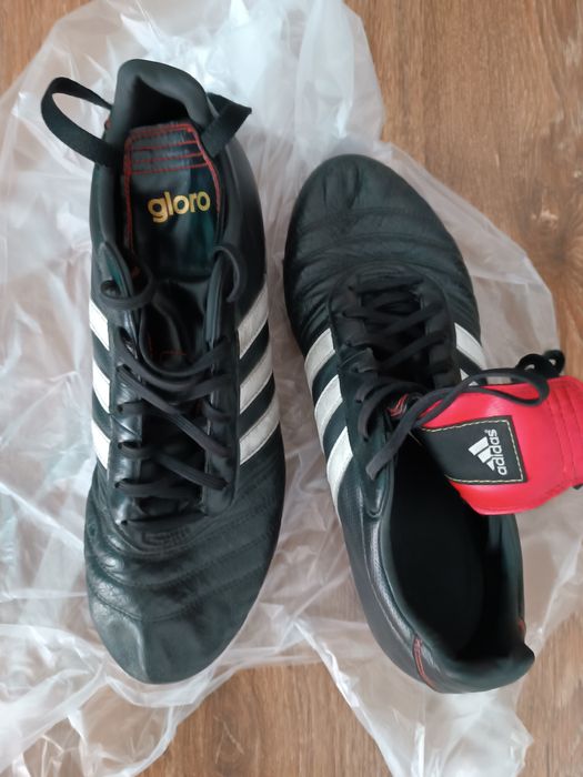 Ghete fotbal adidas 44